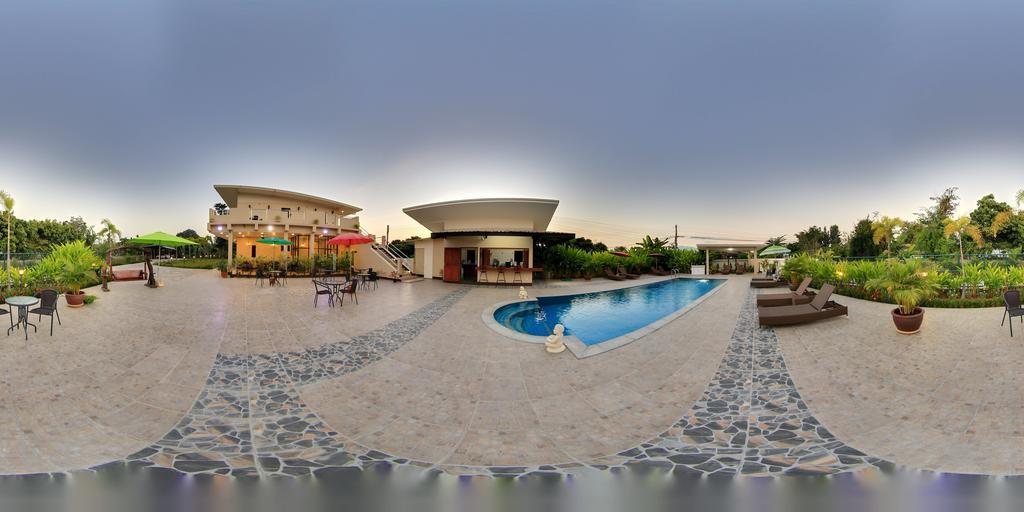Relax Garden House Hotel Chiang Mai Luaran gambar
