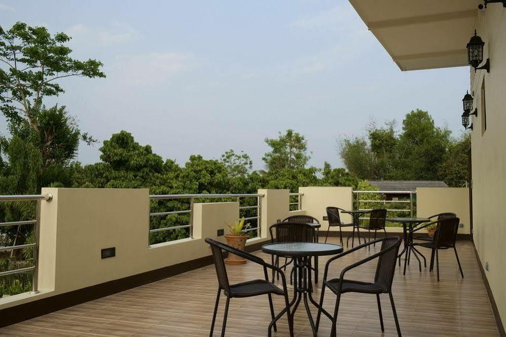Relax Garden House Hotel Chiang Mai Luaran gambar