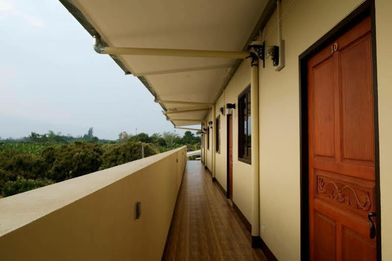 Relax Garden House Hotel Chiang Mai Luaran gambar
